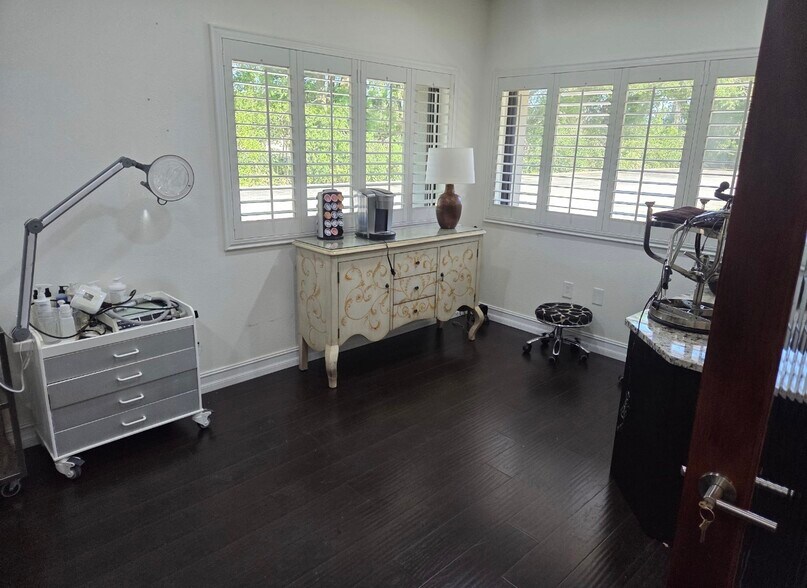 More Photos Of 813-821 Douglas Ave, Altamonte Springs Serviced Offices For Sale