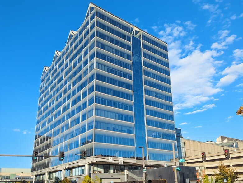 More Photos Of 1299 Farnam St, Omaha Coworking Space