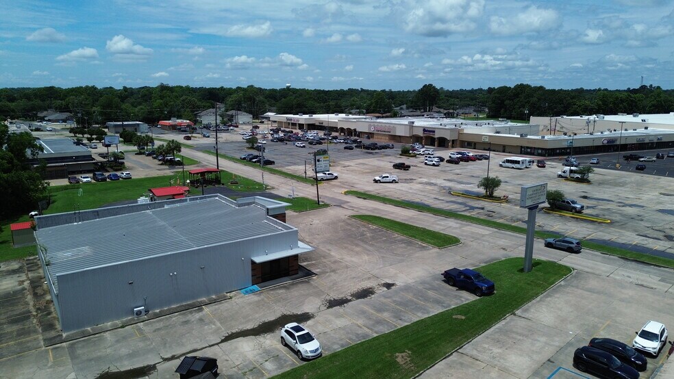 More Photos Of 1418 Heather Dr, Opelousas Office For Sale
