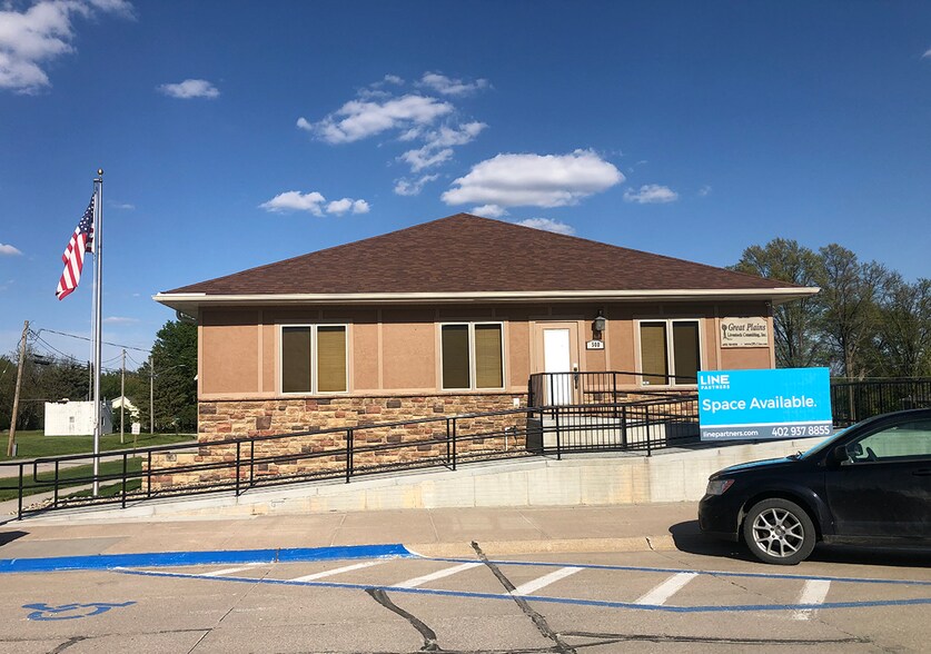 Primary Photo Of 500 S 4th St, Eagle Office For Sale