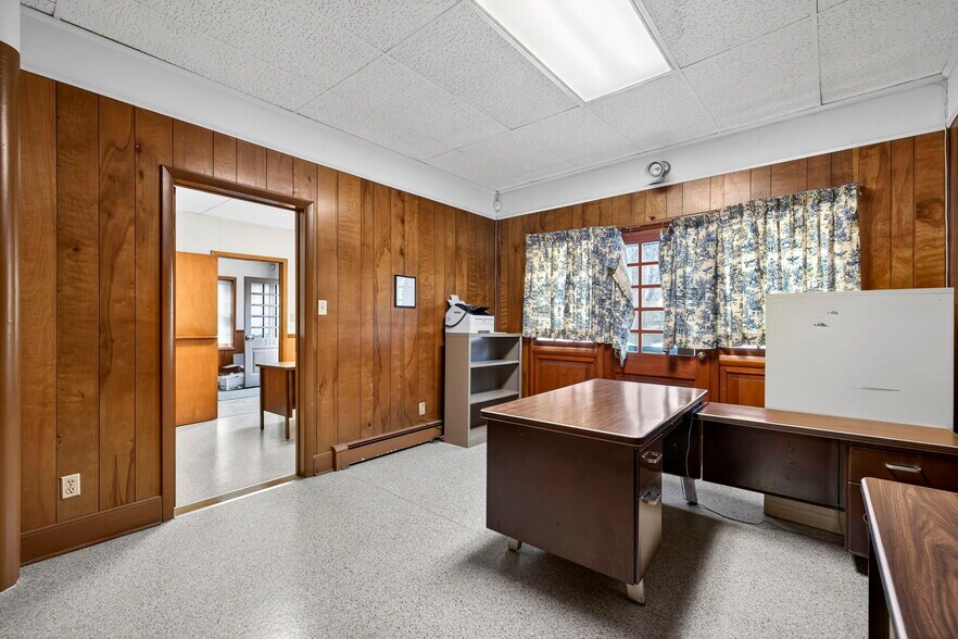 More Photos Of 314 N Braddock St, Winchester Office For Sale