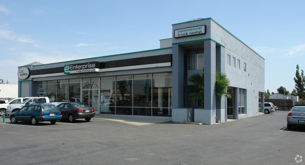 Primary Photo Of 3737 Ming Ave, Bakersfield Auto Dealership For Sale