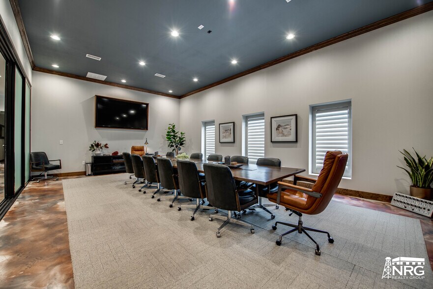 More Photos Of 1113 Dayton Rd, Midland Warehouse For Sale