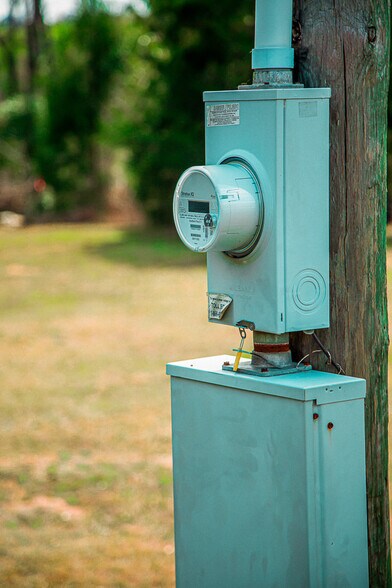 More Photos Of 2777 Hwy 83, Evergreen Service Station For Sale
