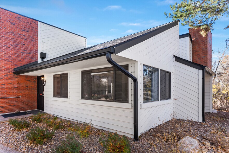 More Photos Of 1231 S Parker Rd, Denver Medical For Sale