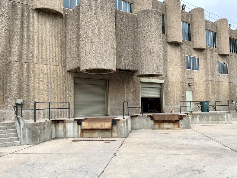 More Photos Of 1000 Stewart Ave, Garden City Research And Development For Lease