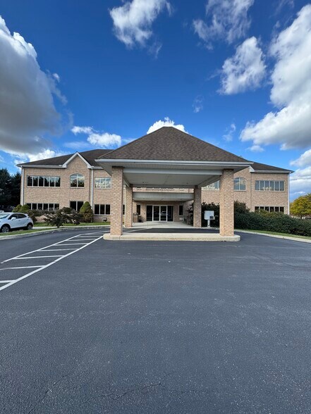 More Photos Of 90 Good Dr, Lancaster Medical For Lease