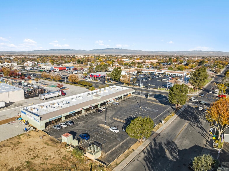 More Photos Of 43535 Gadsden Ave, Lancaster Unknown For Lease