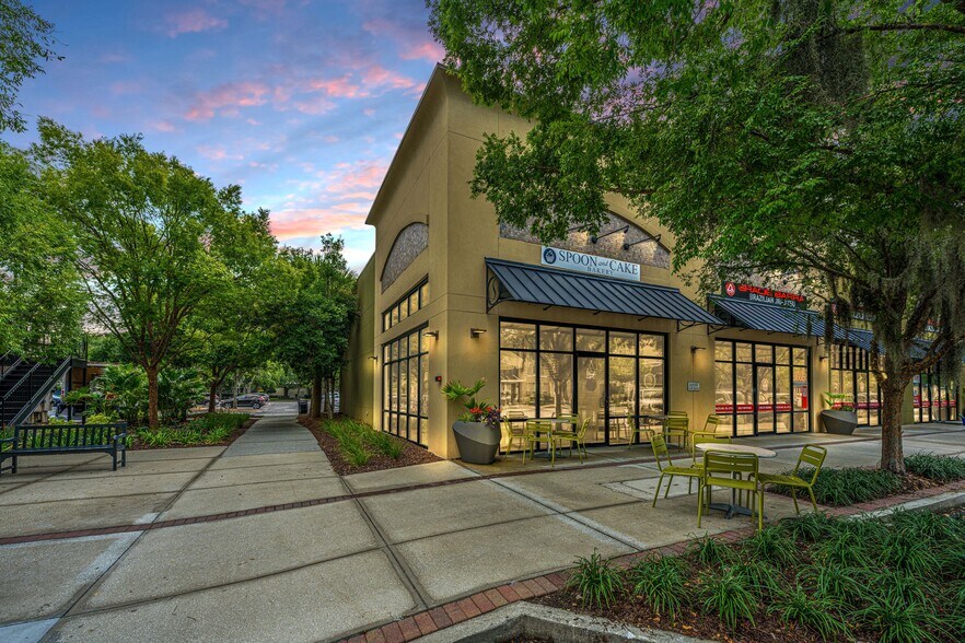 More Photos Of 1956 Long Grove Dr, Mount Pleasant General Retail For Lease