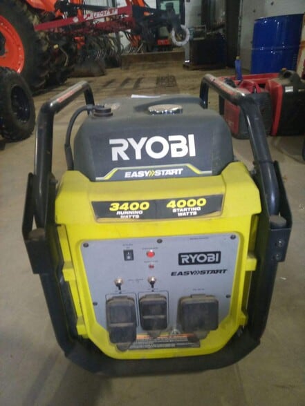 More Photos Of 224 Michael Ln, New Berlin Racetrack For Sale