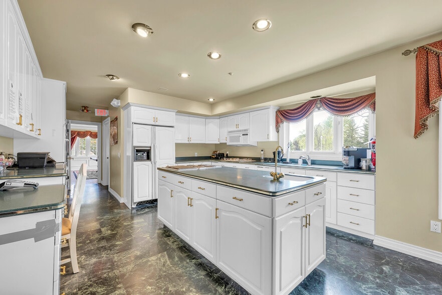 More Photos Of 4860 E 13 Mile Rd, Warren Lodge Meeting Hall For Sale