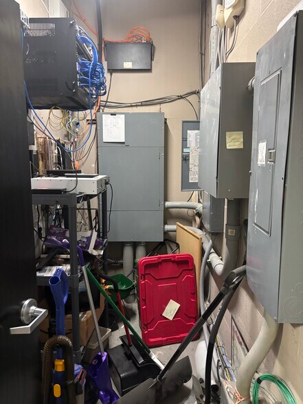 More Photos Of 2306 IFCU way, Lafayette Auto Dealership For Sale