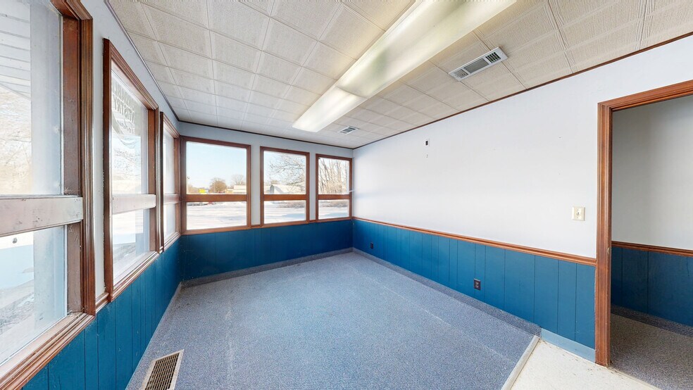 More Photos Of 50 N Center St, East Alton Medical For Sale