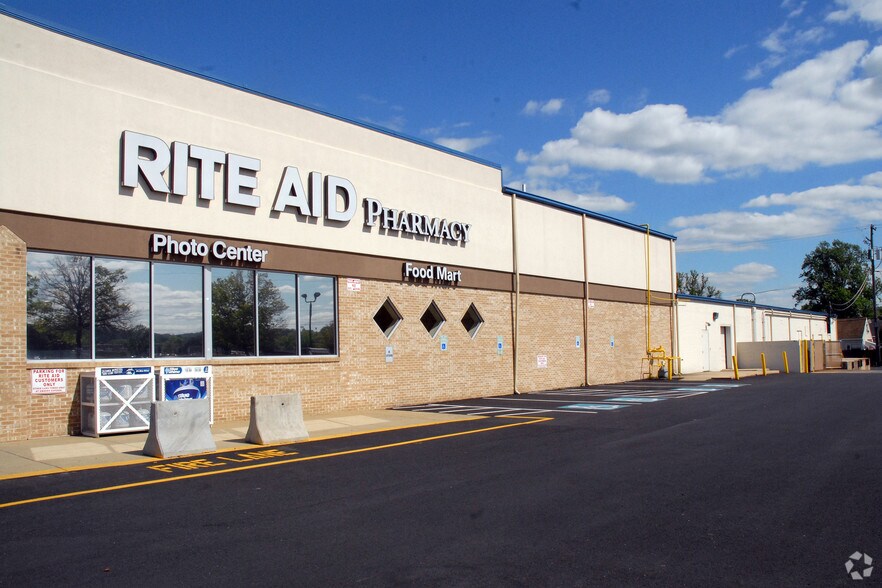 More Photos Of 500 E Lancaster Ave, Reading Drugstore For Lease