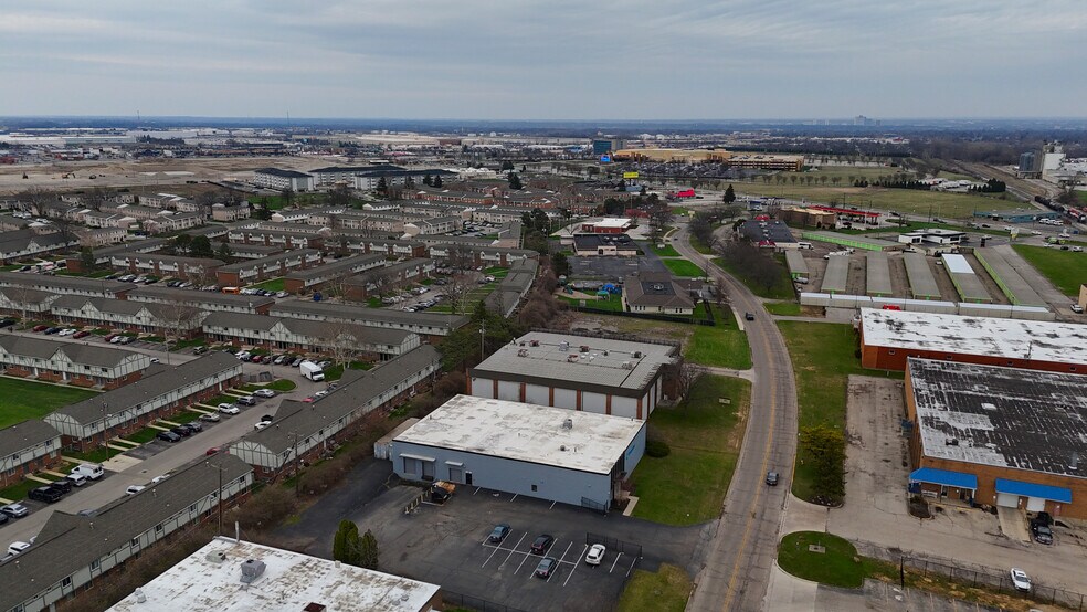 More Photos Of 511 Industrial Mile Rd, Columbus Warehouse For Sale
