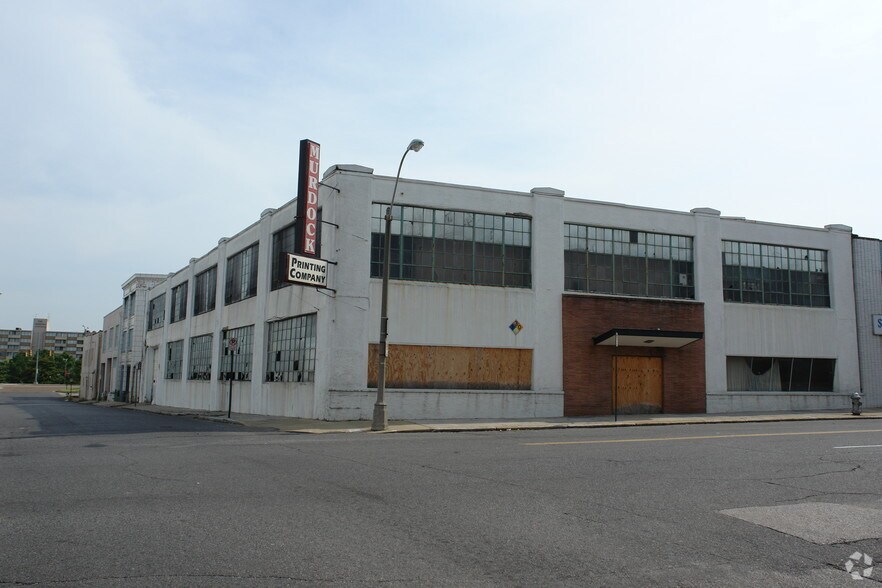 More Photos Of 430 Monroe Ave, Memphis Warehouse For Lease