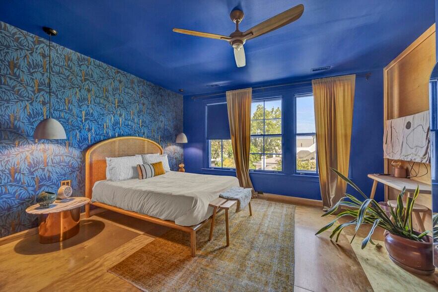 More Photos Of 118 S 4th St, Wilmington Hospitality For Sale