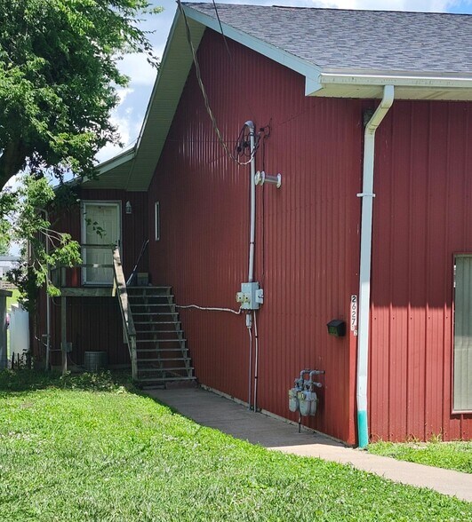 More Photos Of 2627 Cedar St, Quincy Warehouse For Sale