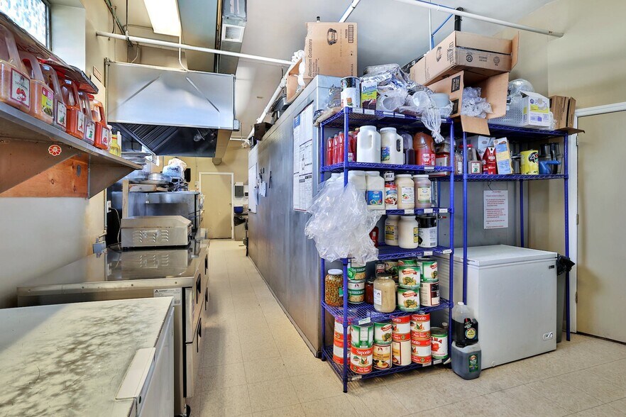 More Photos Of 148-164 E Route 59, Nanuet Freestanding For Sale