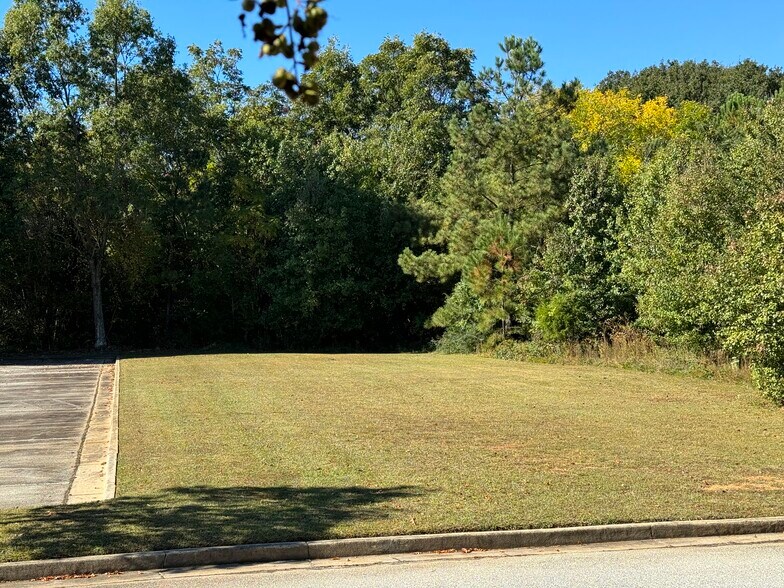 More Photos Of 1263 Commercial Dr, Conyers Land For Sale