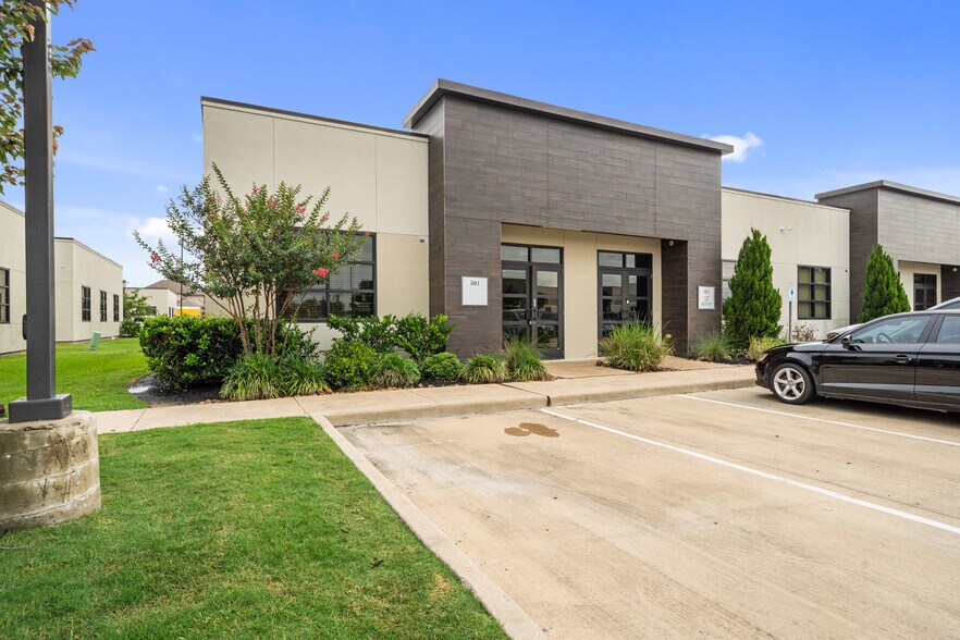 Primary Photo Of 8118 Fry Rd, Cypress Unknown For Lease