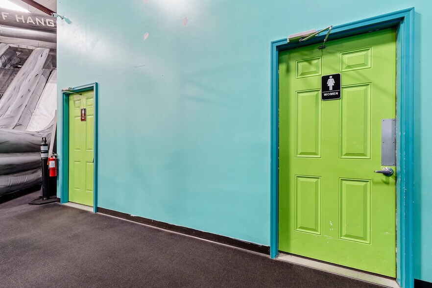 More Photos Of 591 Merritts Creek Rd, Huntington Amusement Park For Sale