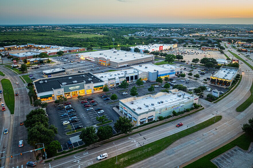 Primary Photo Of 5000 S Hulen St, Fort Worth Unknown For Lease