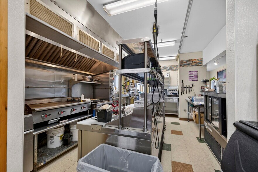 More Photos Of 16 Colls Farm Rd, Jaffrey Freestanding For Sale