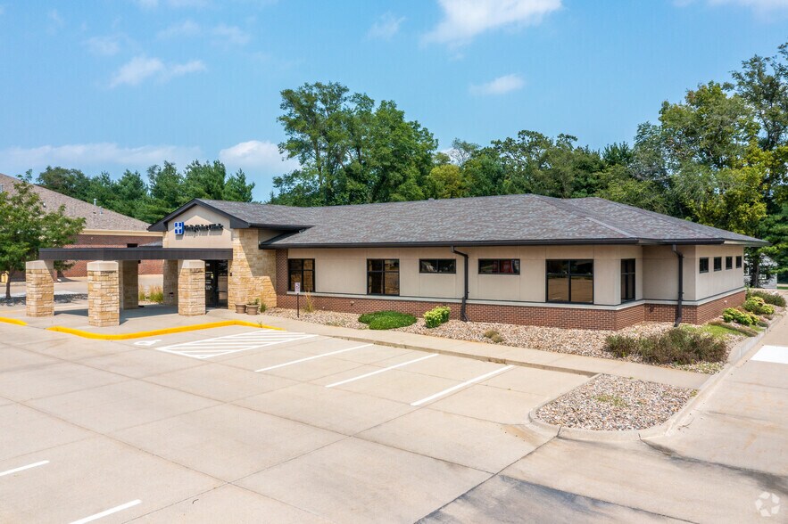 More Photos Of 1205 Copper Creek Dr, Des Moines Medical For Sale