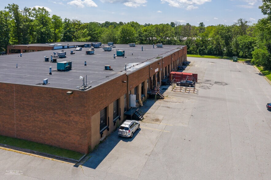 More Photos Of 9017 Red Branch Rd, Columbia Flex For Lease