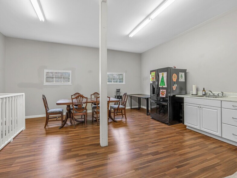 More Photos Of 516 E Main St, Spartanburg Storefront For Sale