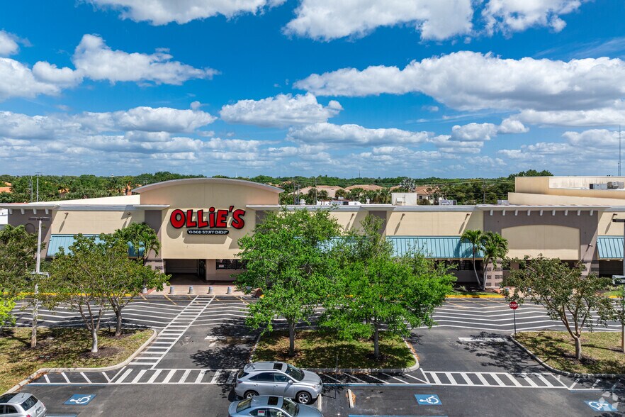 More Photos Of 8951 Bonita Beach Rd SE, Bonita Springs Restaurant For Lease