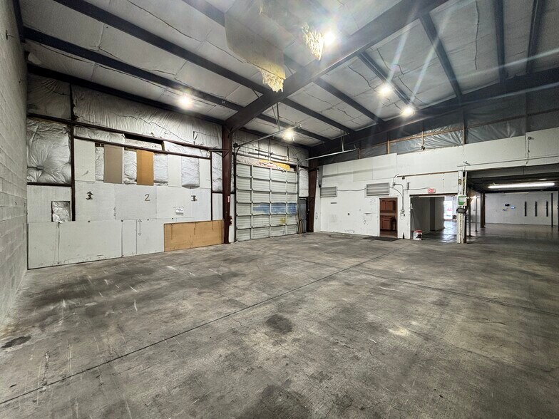 More Photos Of 2618 Cherry Ave NE, Salem Industrial For Sale