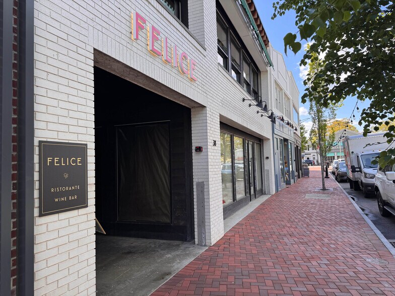 More Photos Of 38 Main St, Westport Storefront For Lease