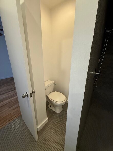 More Photos Of 250 3rd Ave, Venice Apartments For Sale