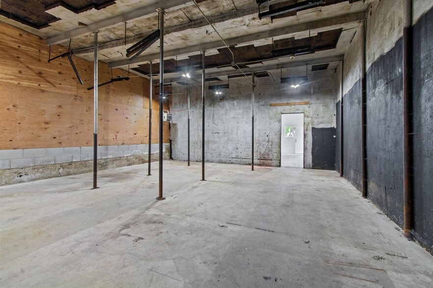 More Photos Of 1903 E Apple Creek Rd, Appleton Apartments For Sale