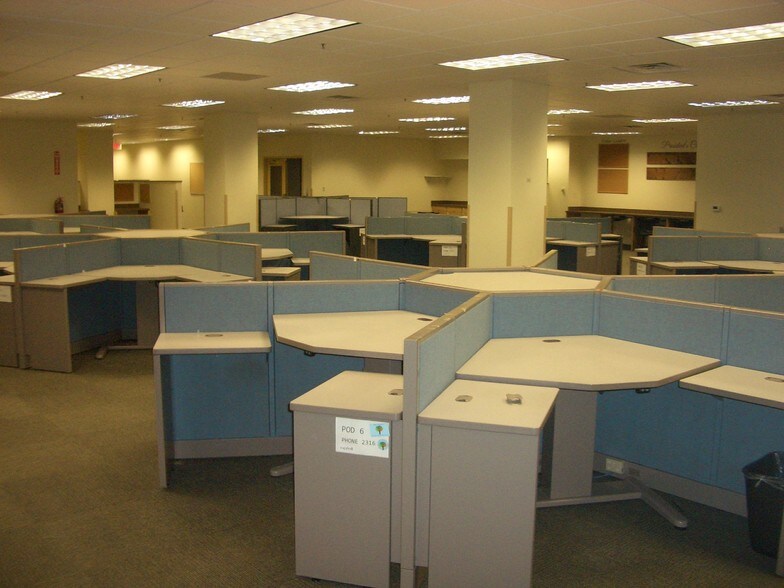 More Photos Of 5000 Woodward Dr, Stevens Point Manufacturing For Lease