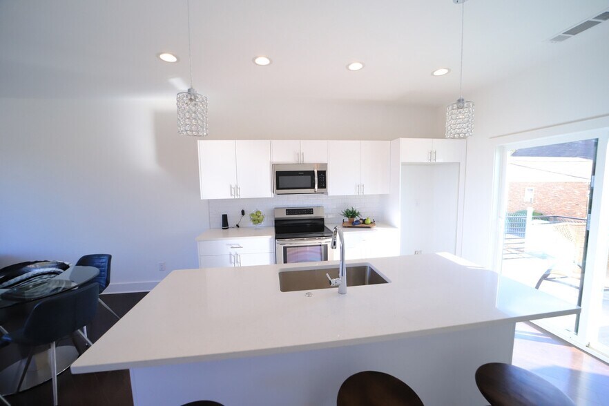 More Photos Of 2488 Perry Blvd NW, Atlanta Apartments For Sale