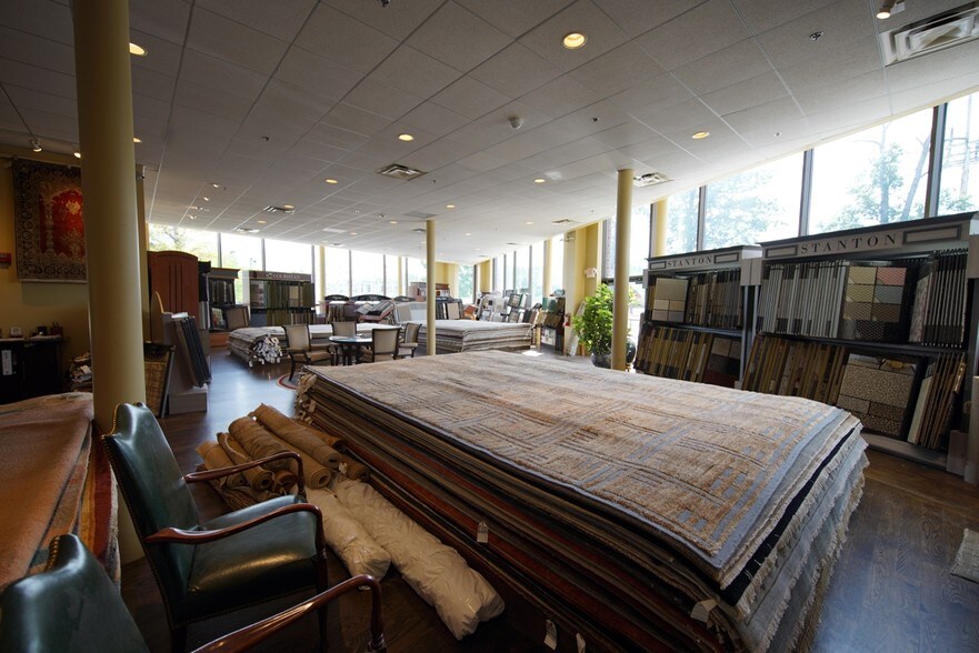 More Photos Of 3330 Skokie Valley Rd, Highland Park Medical For Lease