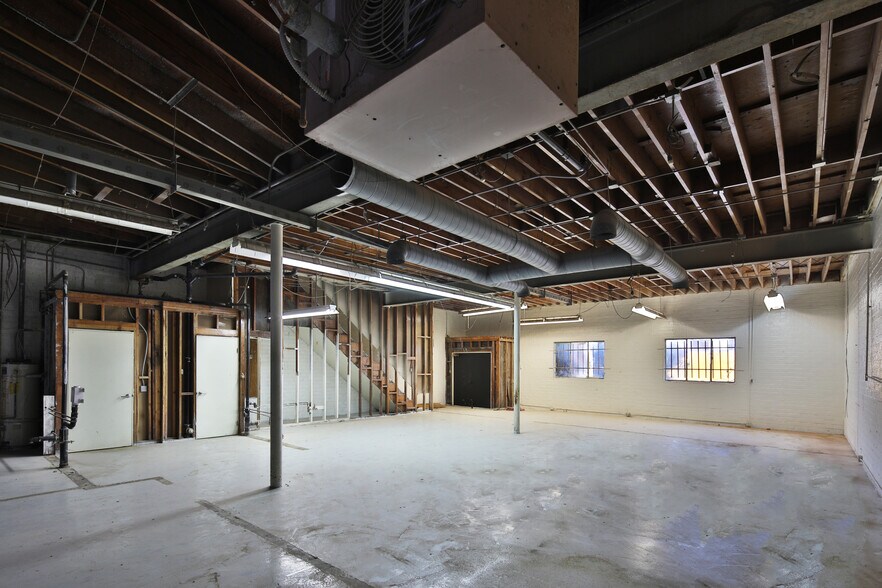 More Photos Of 112 Penn St, El Segundo Warehouse For Sale