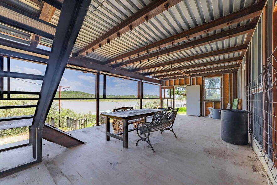 More Photos Of 325 Eagle Rest Ln, Burnet Marina For Sale