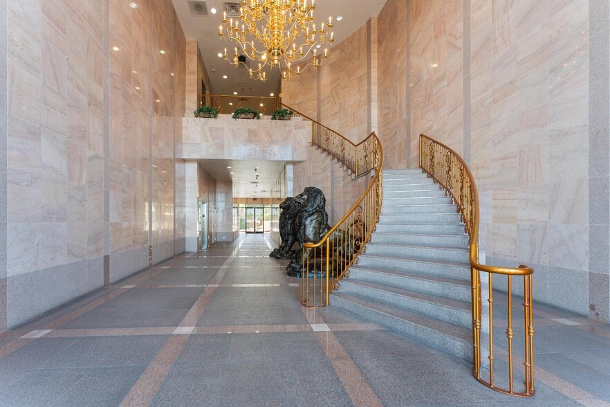 More Photos Of 9890 S Maryland Pky, Las Vegas Unknown For Lease