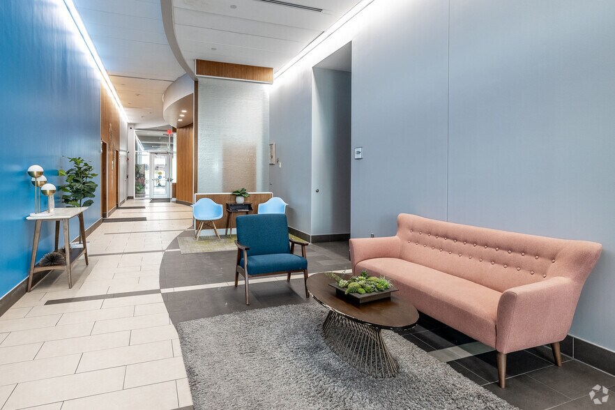 More Photos Of 5550 Wild Rose Ln, West Des Moines Coworking Space