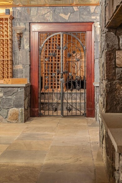 More Photos Of 1950 Collins Rd, Halifax Winery Vineyard For Sale