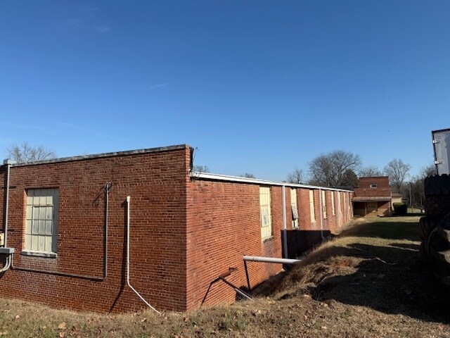 More Photos Of 2729 Ossipee Front St, Elon Truck Terminal For Sale