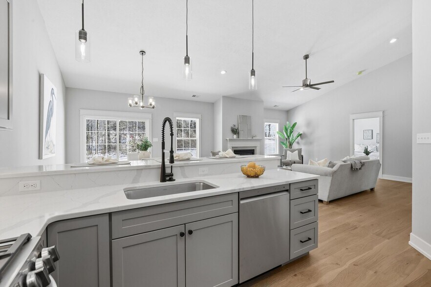 More Photos Of 100 Huselton Dr, Butler Specialty For Sale