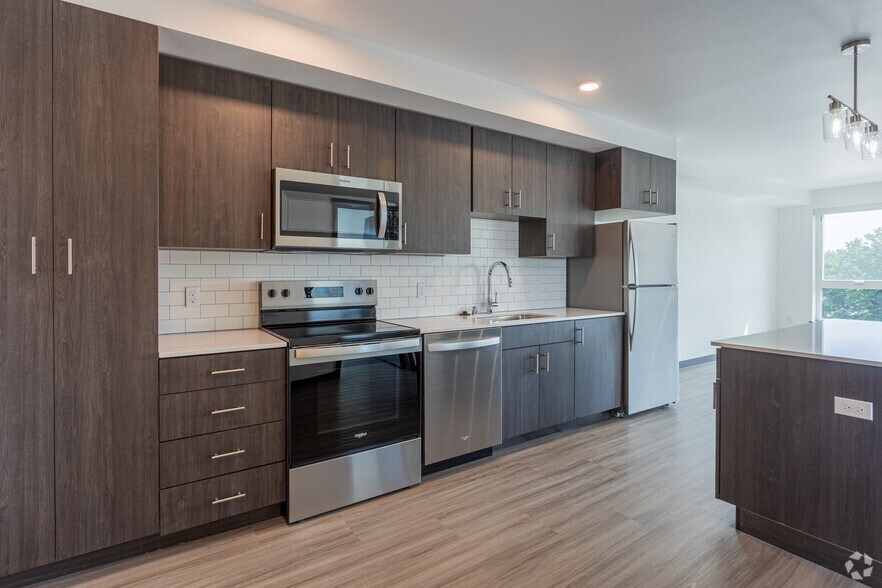 More Photos Of 1505 SW 107th St, Seattle Apartments For Lease