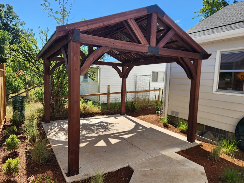 More Photos Of 1638 S St, Springfield Apartments For Sale