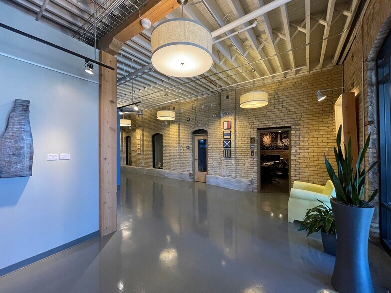 More Photos Of 555 1st Ave NE, Minneapolis Industrial For Sale