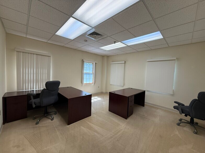 More Photos Of 234 Littleton Rd, Westford Office For Lease